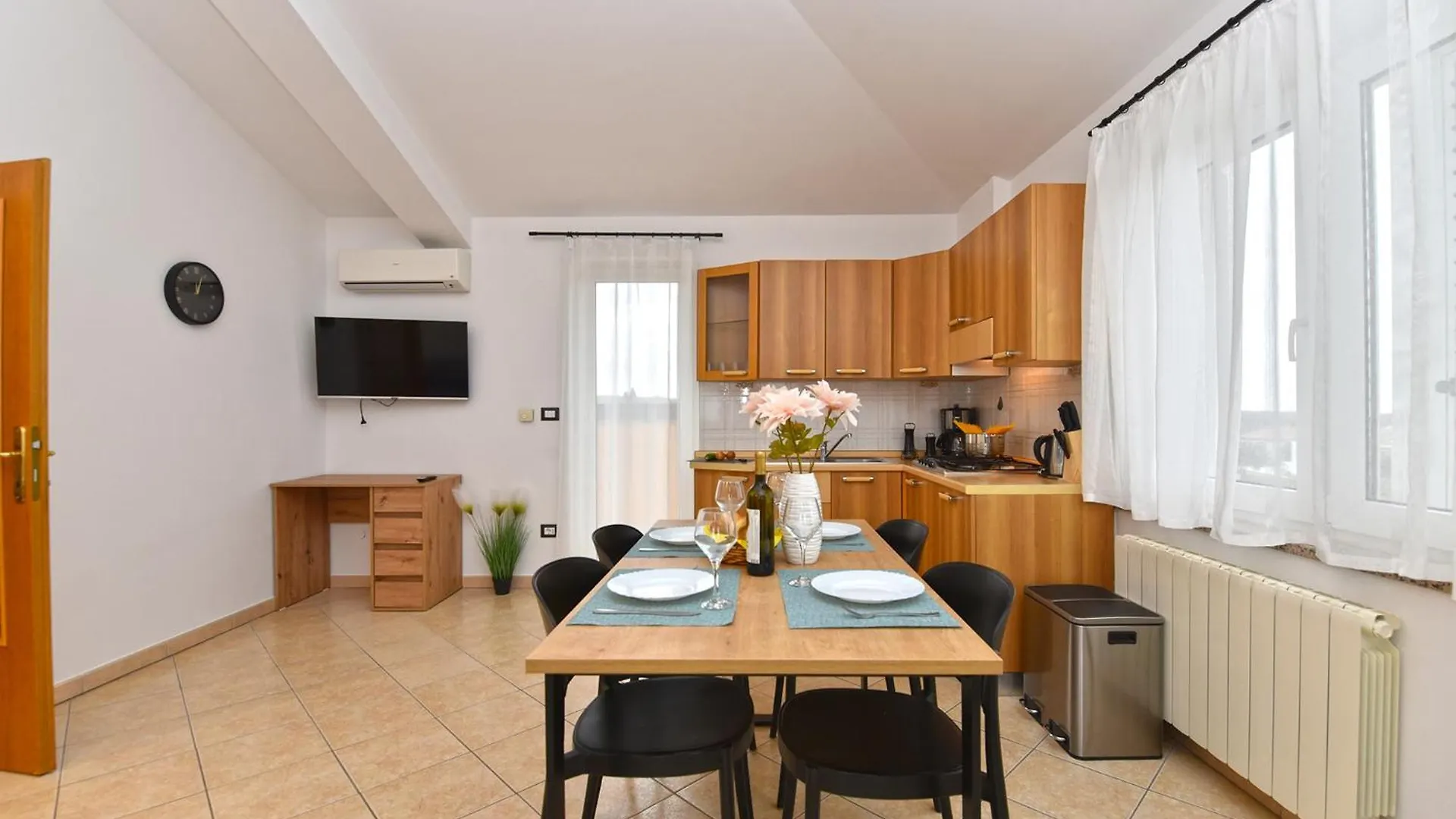 Apartments Galizana 2310 Croatia