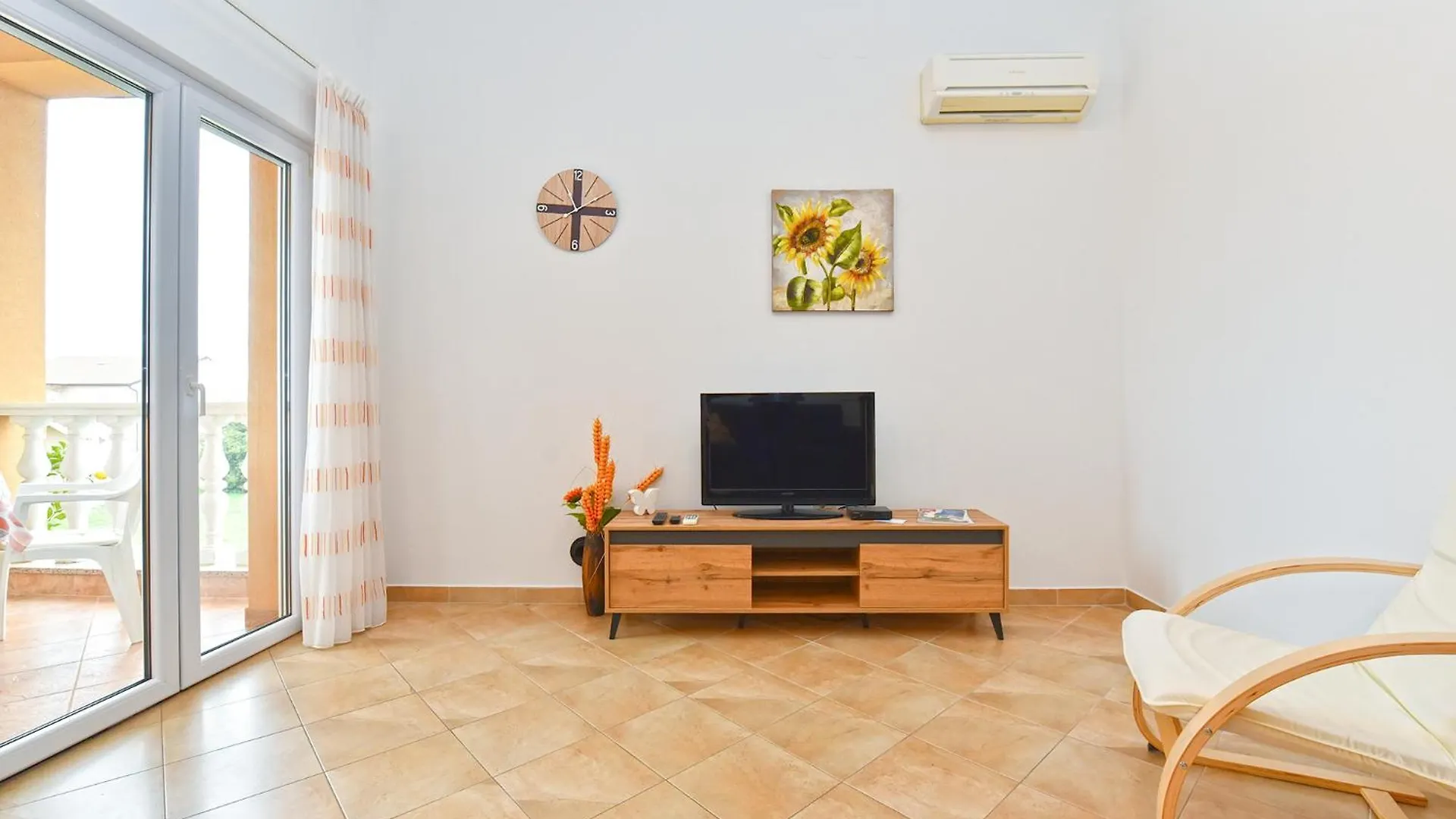 Apartments Galizana 2310