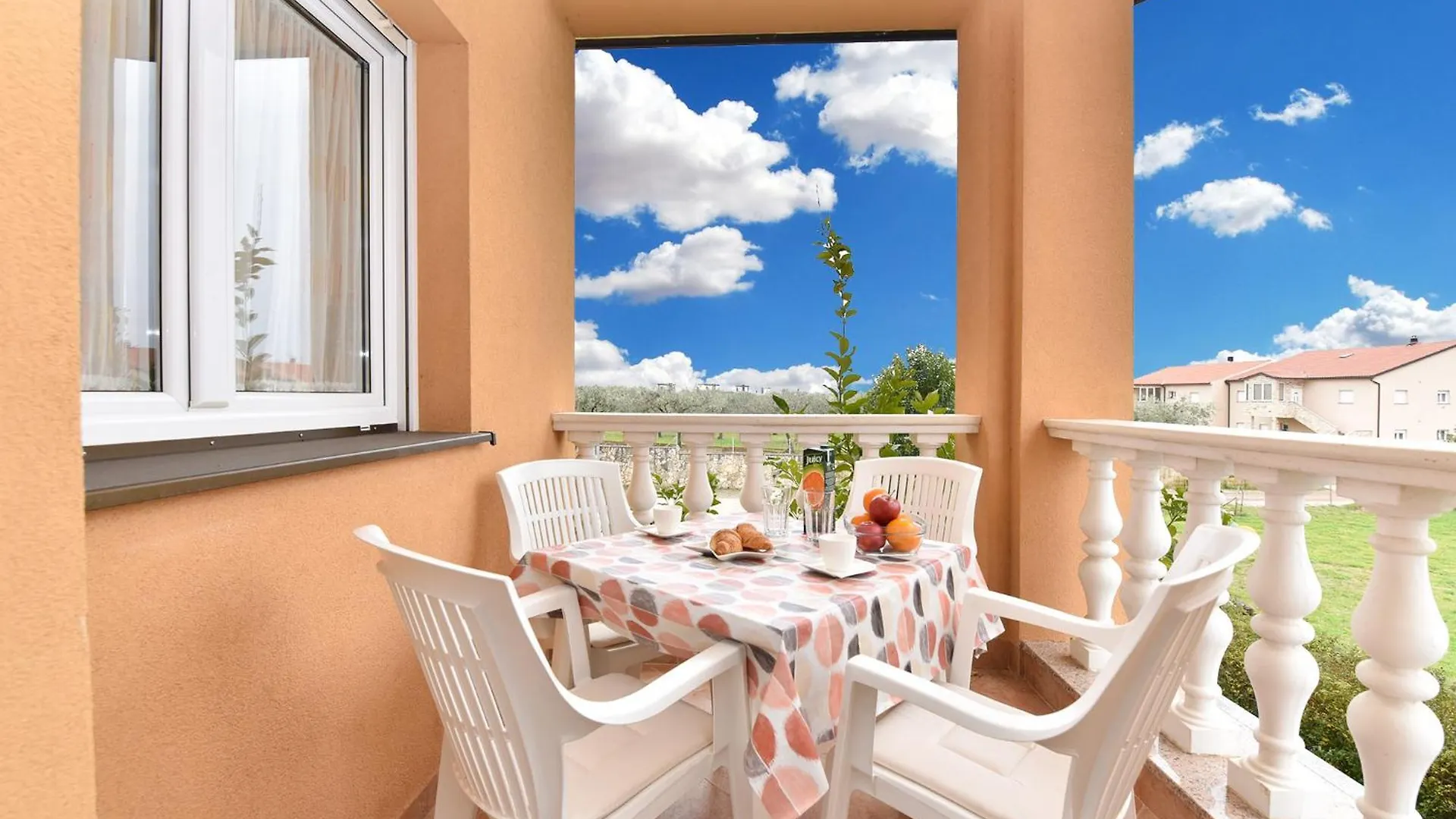 Apartments Galizana 2310 Croatia