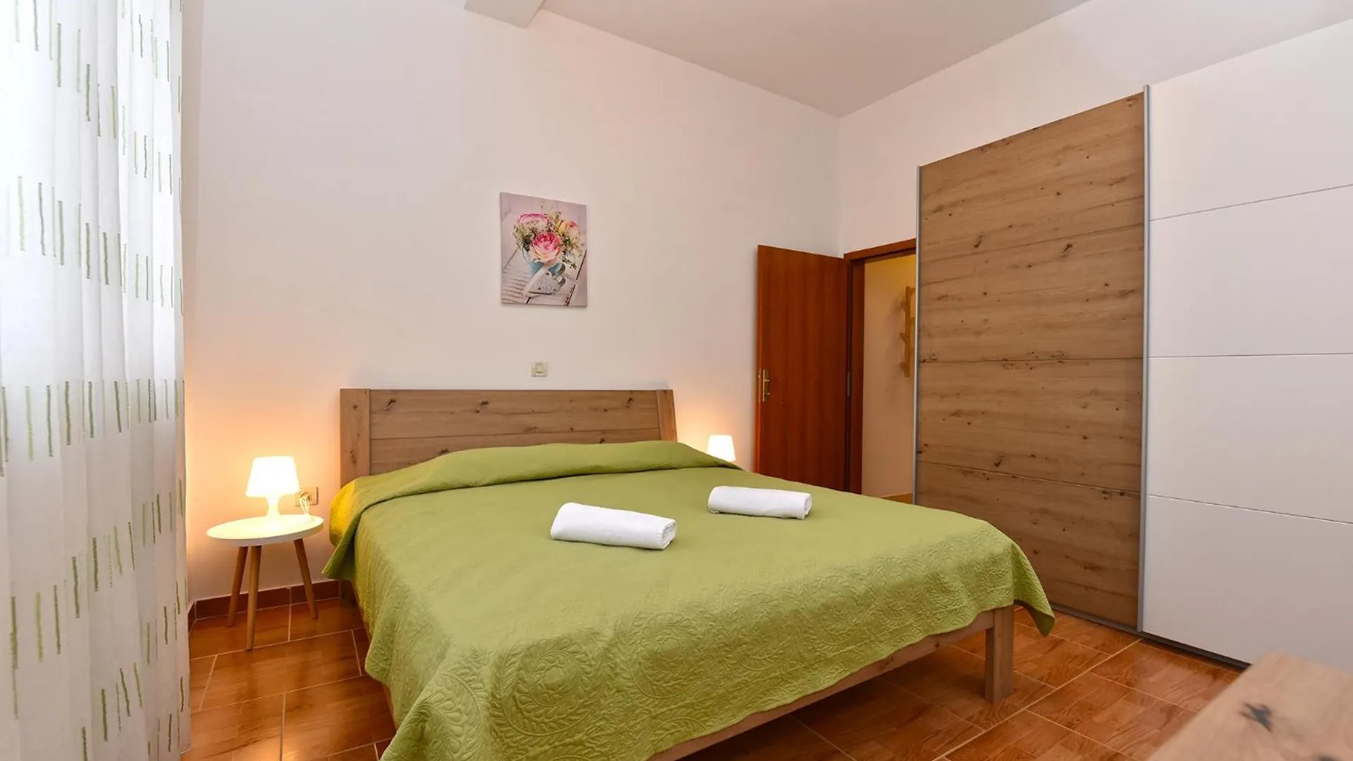 Apartments Galizana 2310