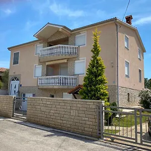 Appartamento Ban, Galižana